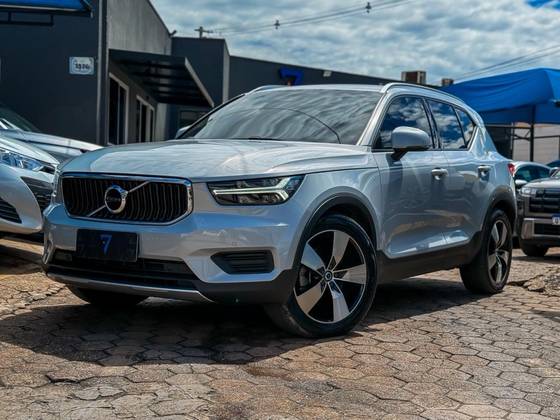 VOLVO XC40 2.0 T5 GASOLINA MOMENTUM AWD GEARTRONIC